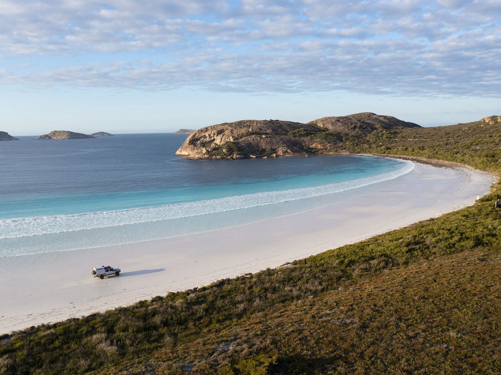 Aerial View of a 4WD driving on Lucky Bay, Esperance – Credit Tourism Western Australia